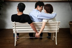 Hậu quả của ngoại tình hình ảnh bản thân bị ảnh hưởng